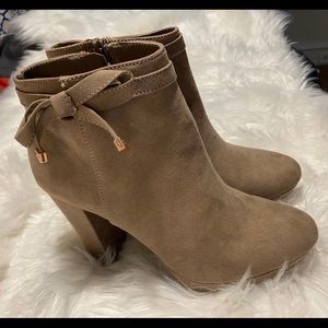 Ankle boots